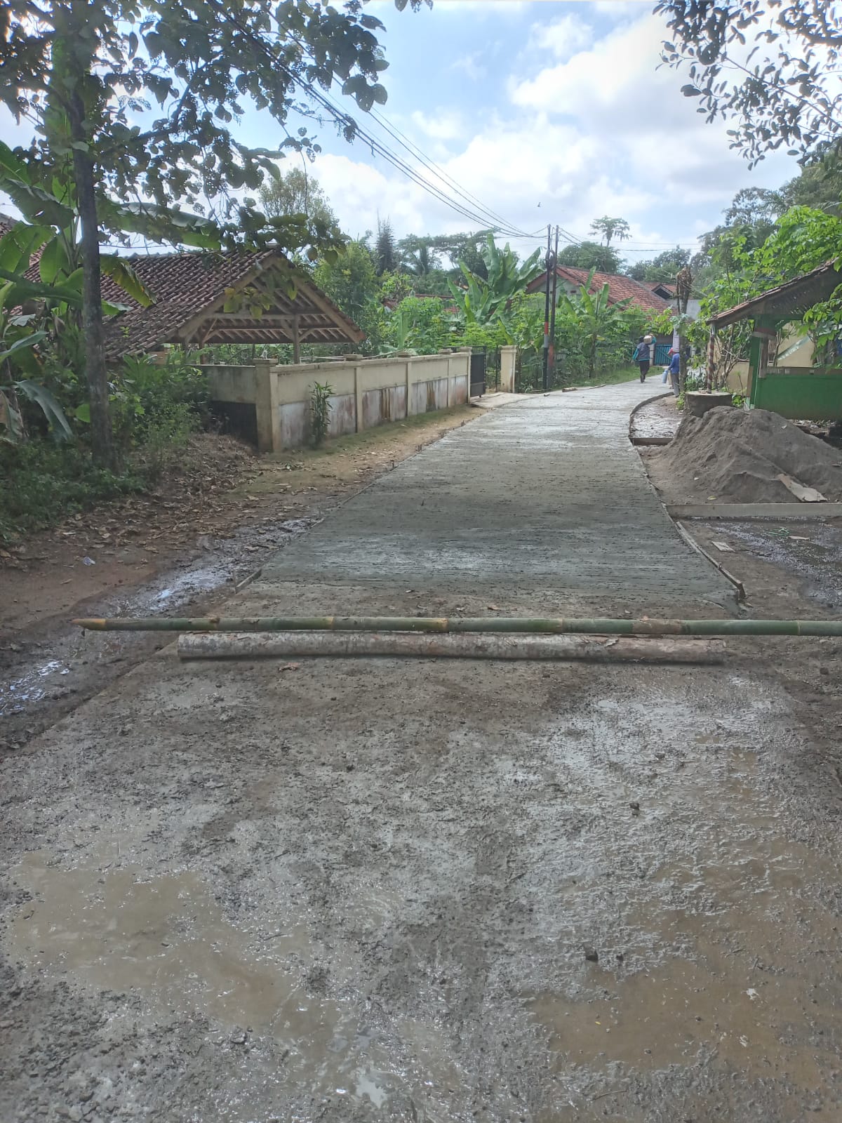 Lanjutan Pengecoran Jalan Pasa...